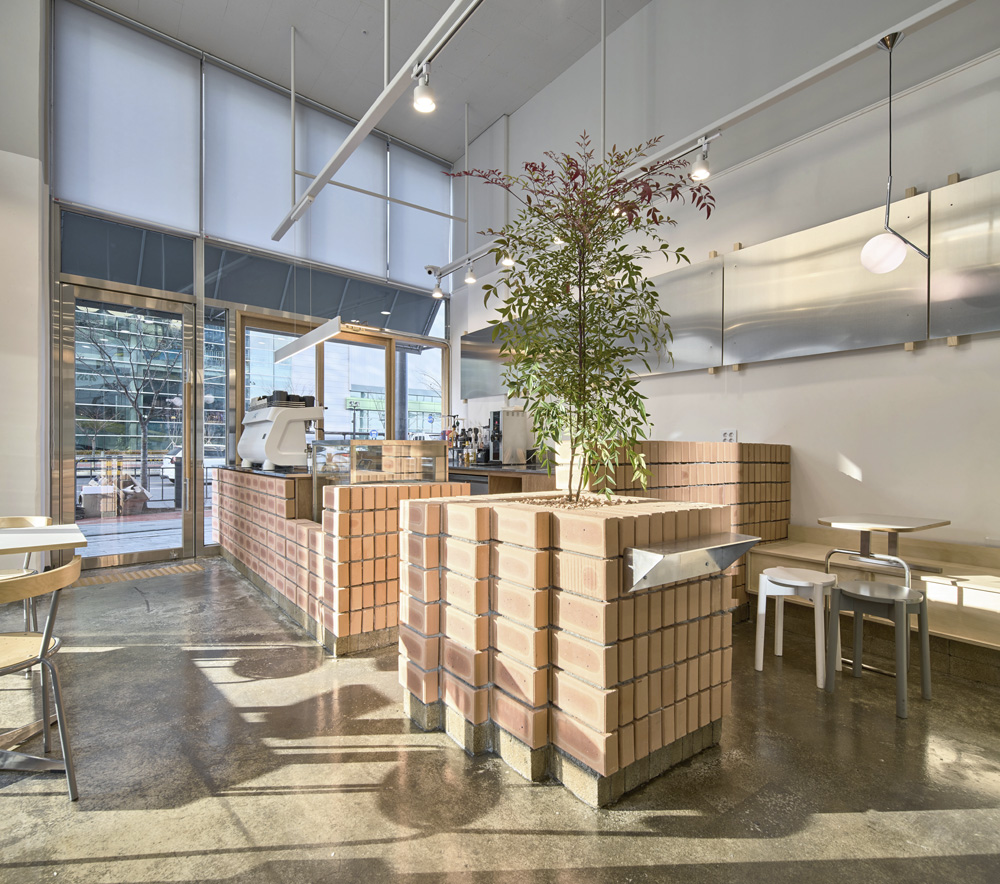 15 坪小店逆袭 | 细节打造极致咖啡空间-13