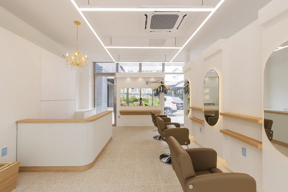 简约白色美发沙龙设计，打造时尚空间-3