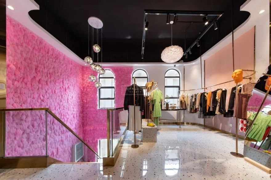 云南安宁轻奢时尚服饰店丨中国云南丨余得水-43