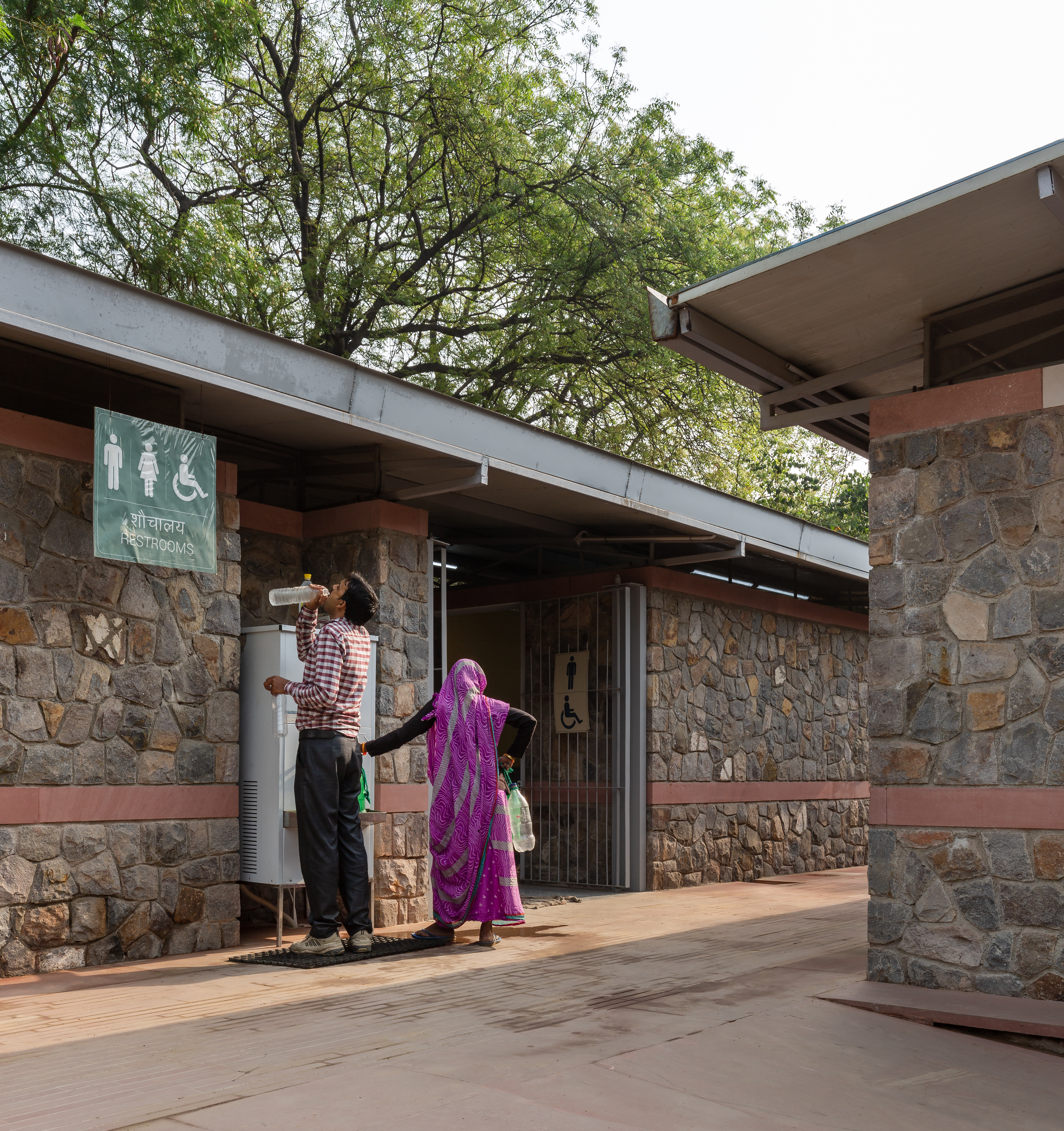 | Sunder Nursery Toilets by Vir Mueller Architects-2
