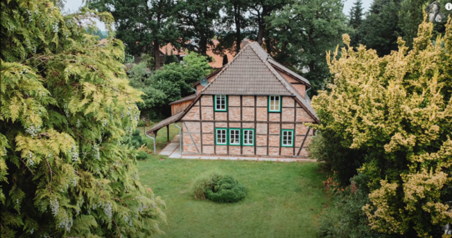 90后妈妈带家人住进森林别墅丨德国丨Thuy Dao和老公T-13