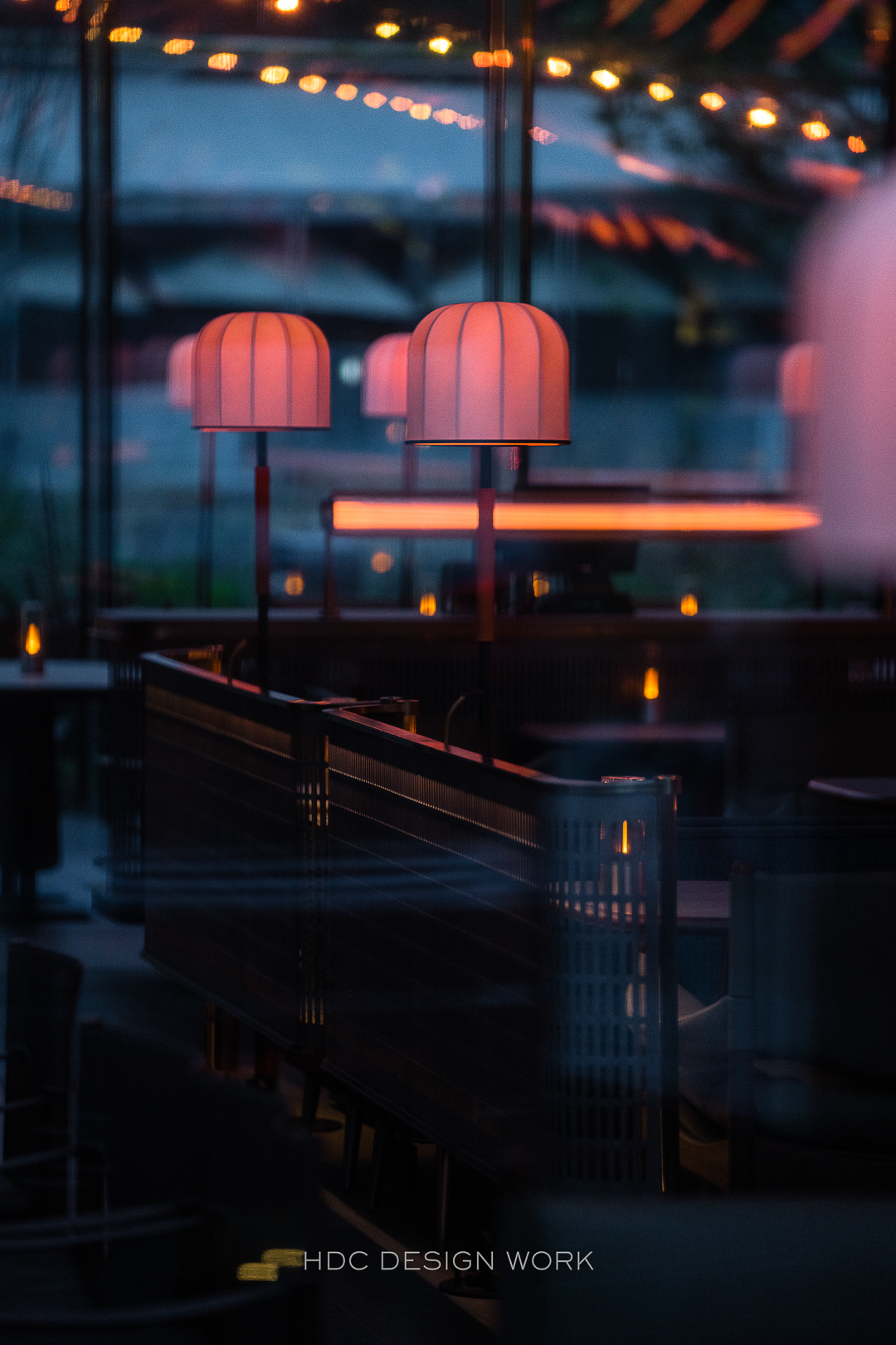 双塔映衬下的MOC餐厅丨中国成都丨唐嘉骏,刘芮言-22