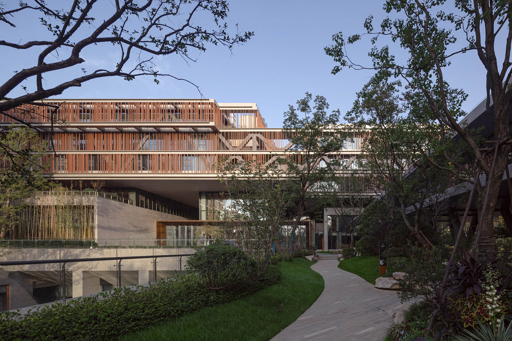 南京丰盛五季凯悦臻选酒店丨中国南京丨BUZZ庄子玉工作室-36