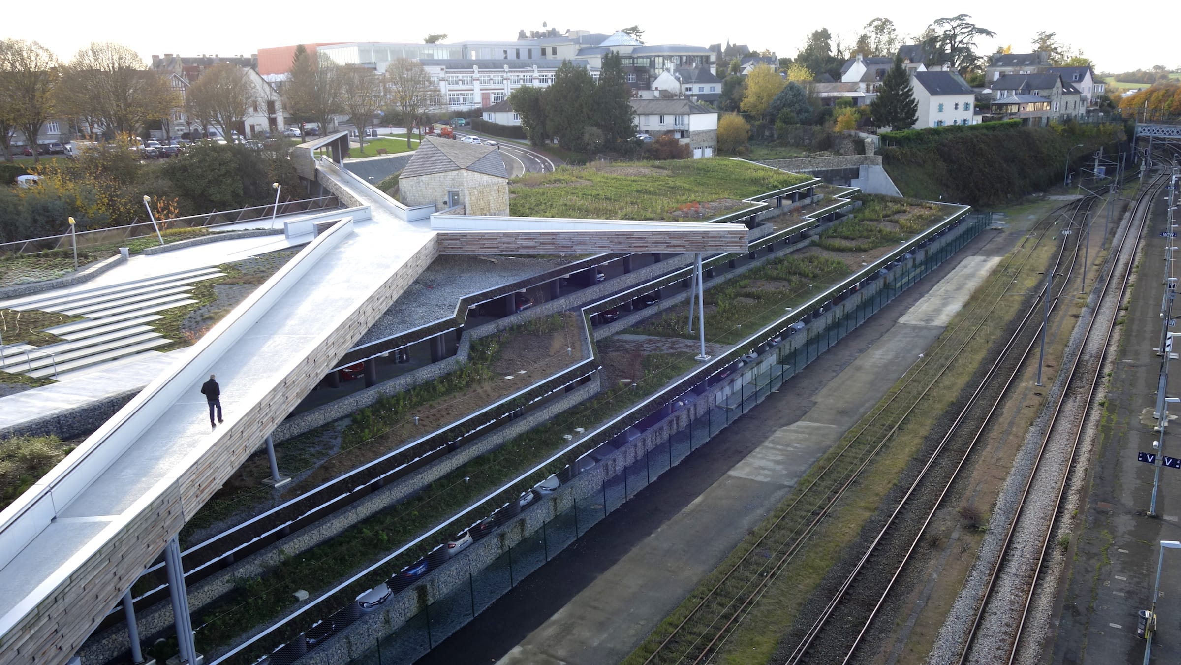 法国维特尔市多功能联运立交桥设计丨TETRARC Architects-4