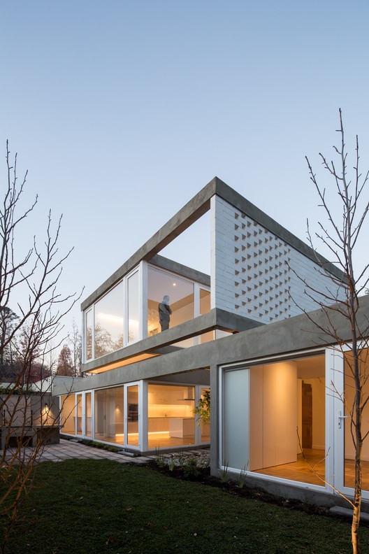 House Viejo III  Max-6