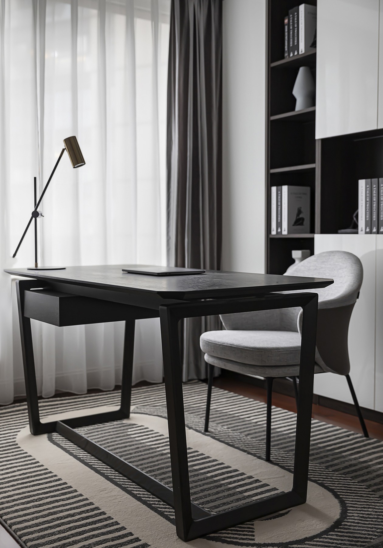 奥体精装修,颠覆空间感觉收纳隐形门呈现精致简约风-13