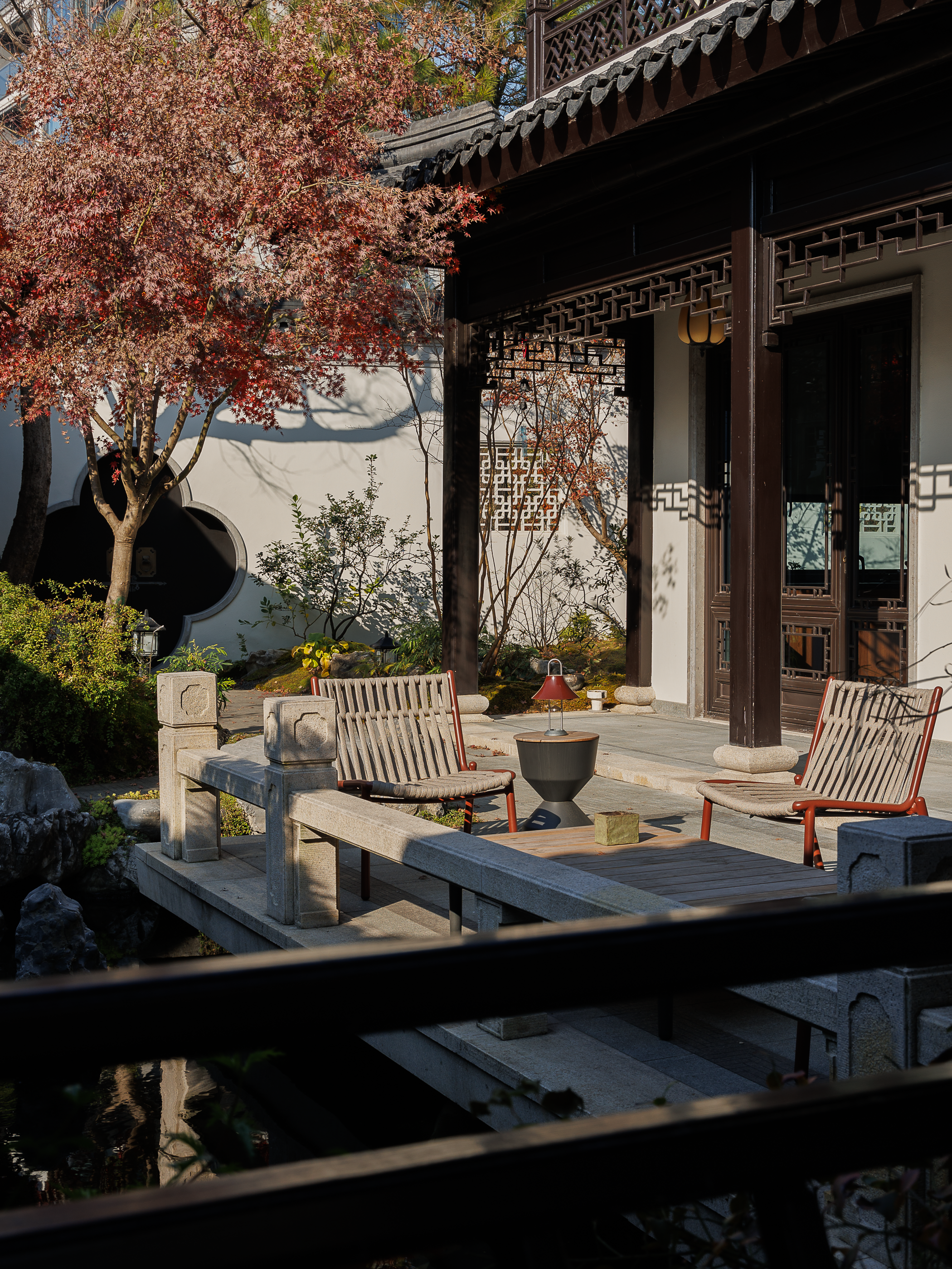 白墙黛瓦，枕水而居，这才是中国人的理想居所-7