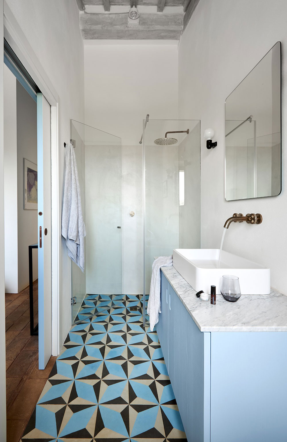 色彩斑斓的古老石制别墅 | 传统与现代的完美融合-18