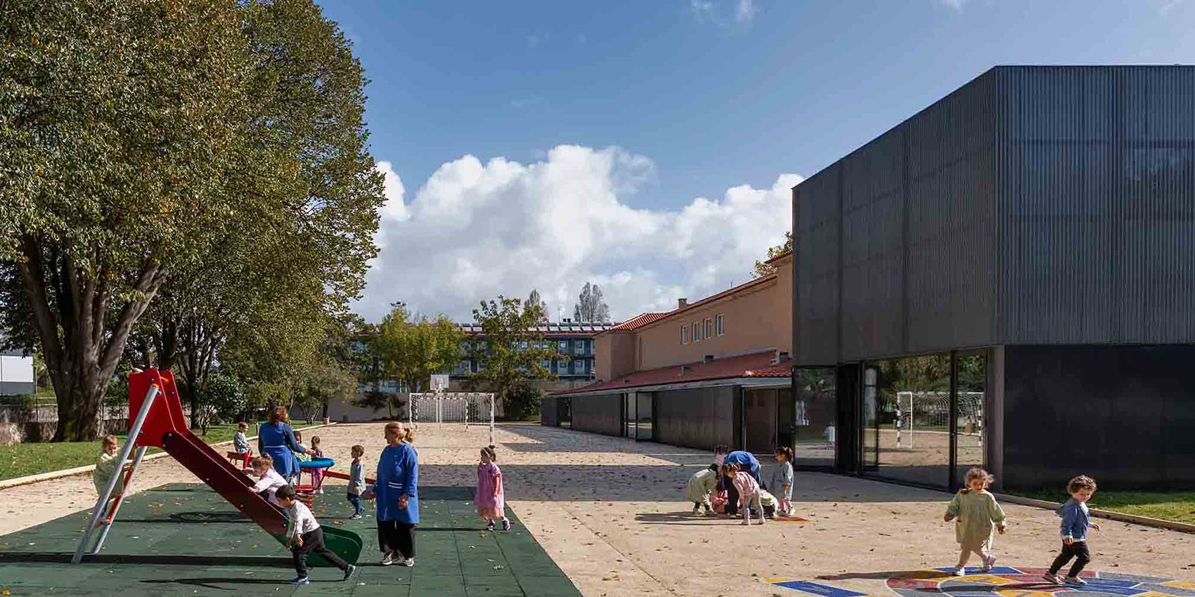 Correios 学校丨葡萄牙波尔图丨CREA Architects-11