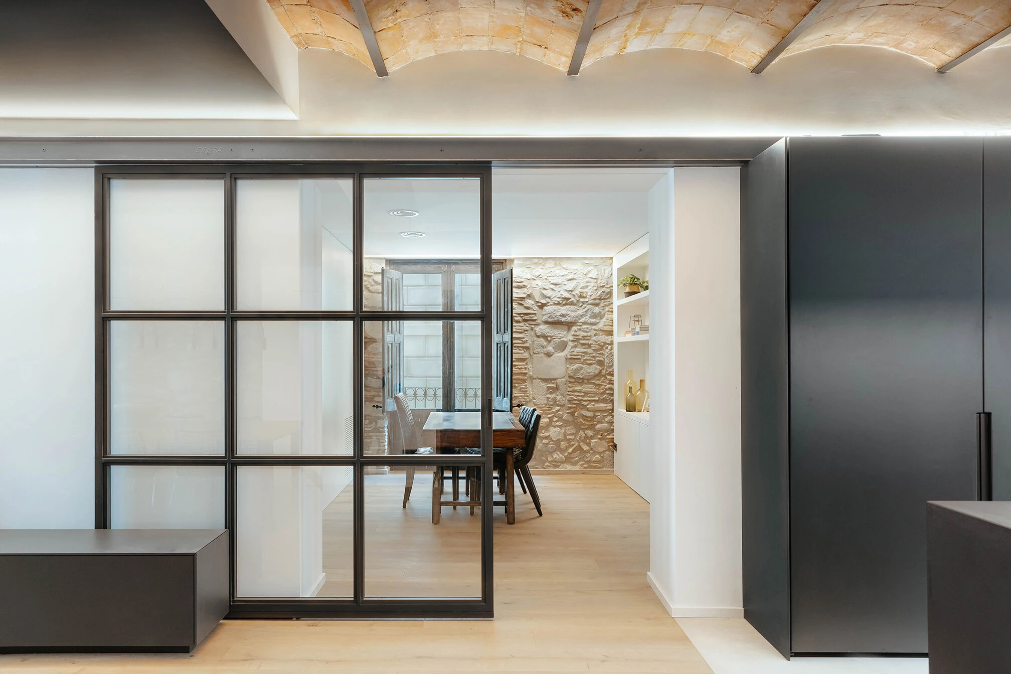 融合历史与现代的西班牙公寓改造丨西班牙赫罗纳丨Almeda Estudi-27