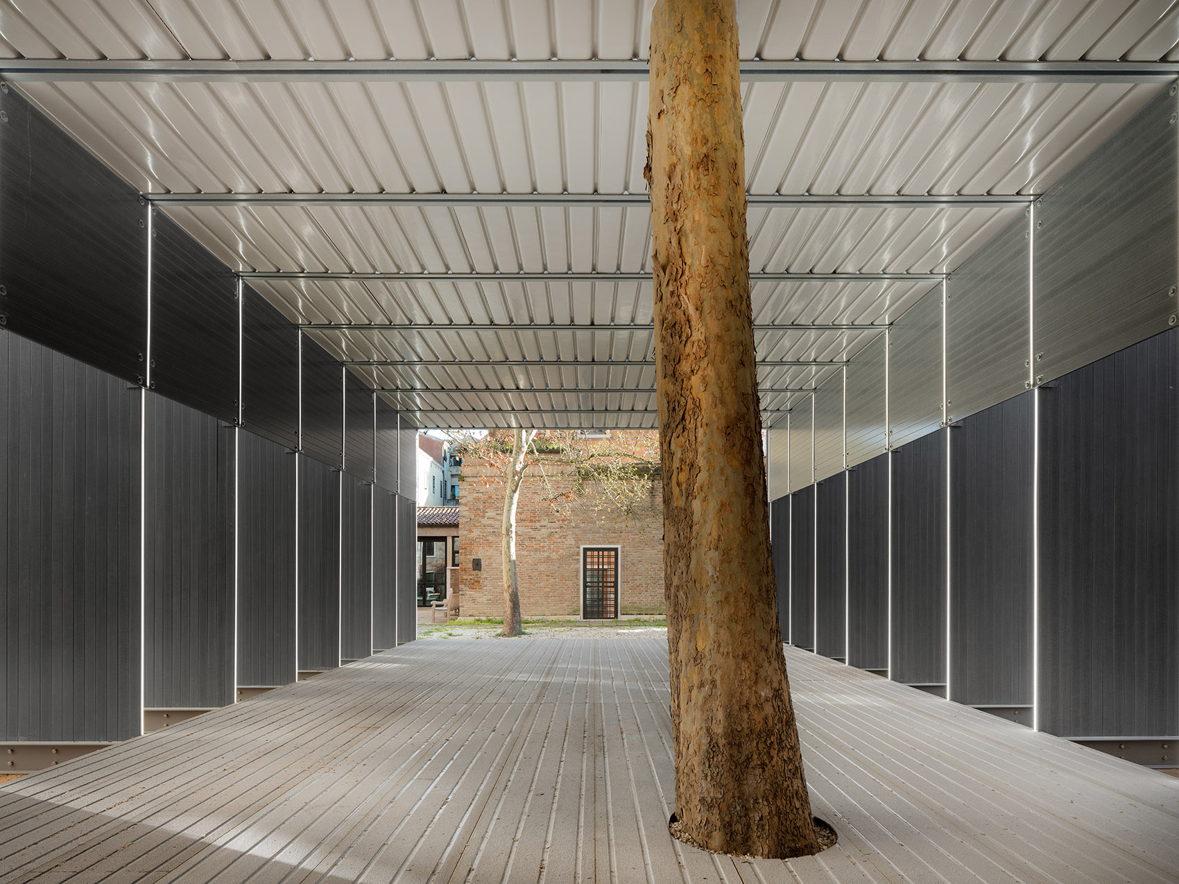 LightMotiv展亭，意大利威尼斯 / Davide Del Sante 和 Damiano Mazzocchini -23