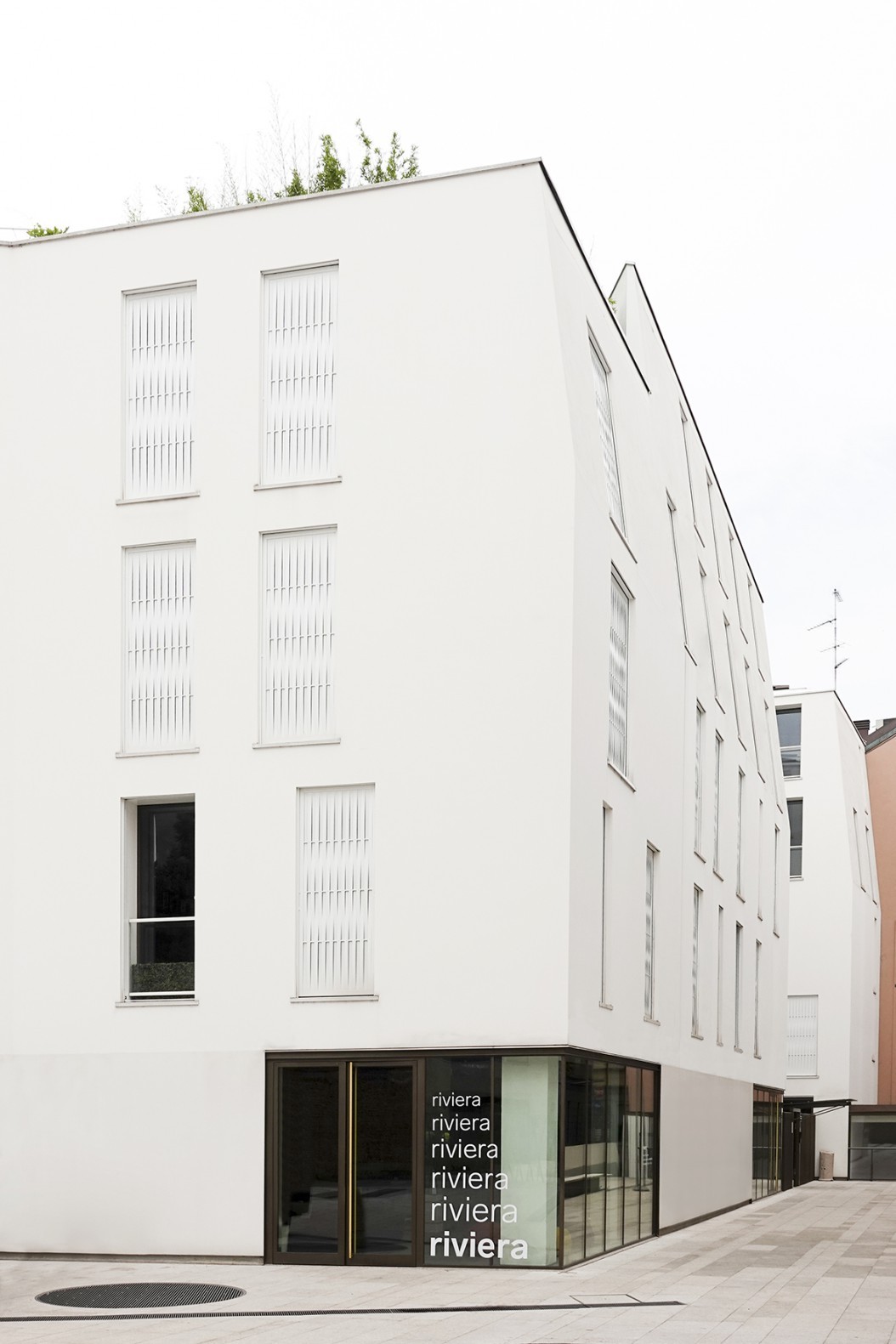 米兰 RIVIERA 工业风共享办公空间-11