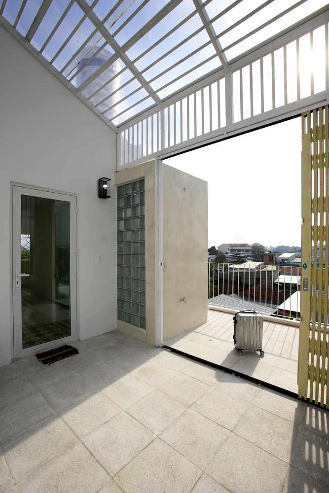 越南胡志明市郊区的现代家庭住宅-42