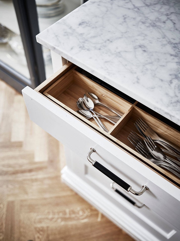 斯德哥尔摩黑白极简公寓 | 经典 Scandinavian 设计魅力-5