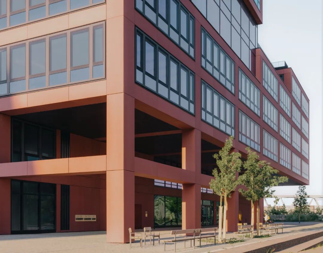 HENN海茵建筑建成新作：EDGE港口新城办公楼-44