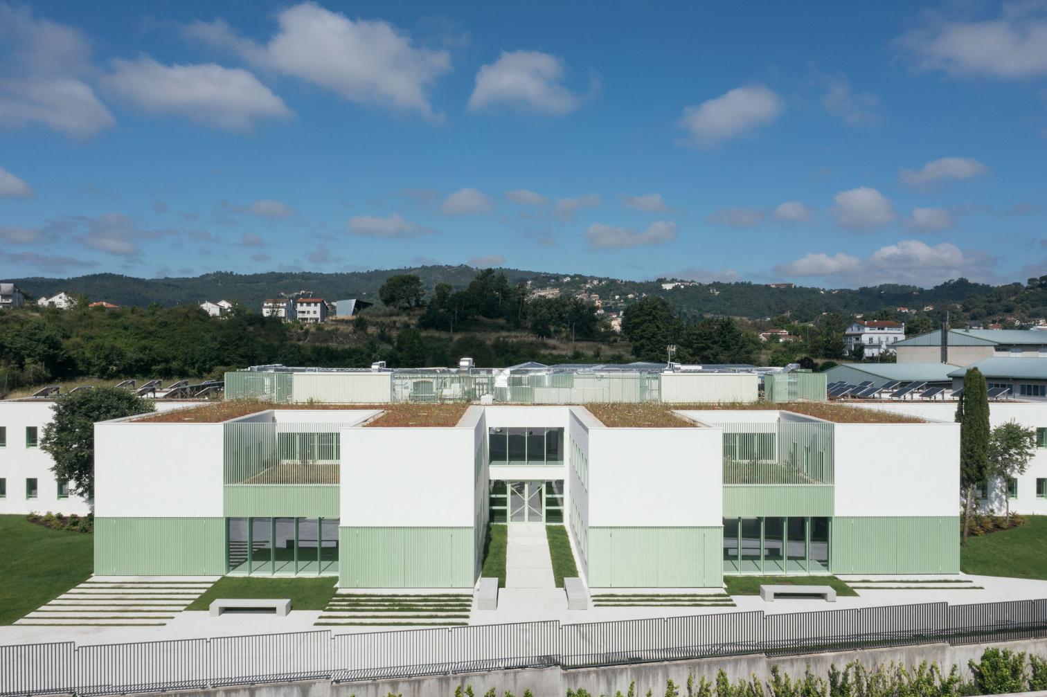 西班牙 Orense 教育创新中心丨西班牙奥伦塞丨Emma Ojea 和 Walter Lewin-13