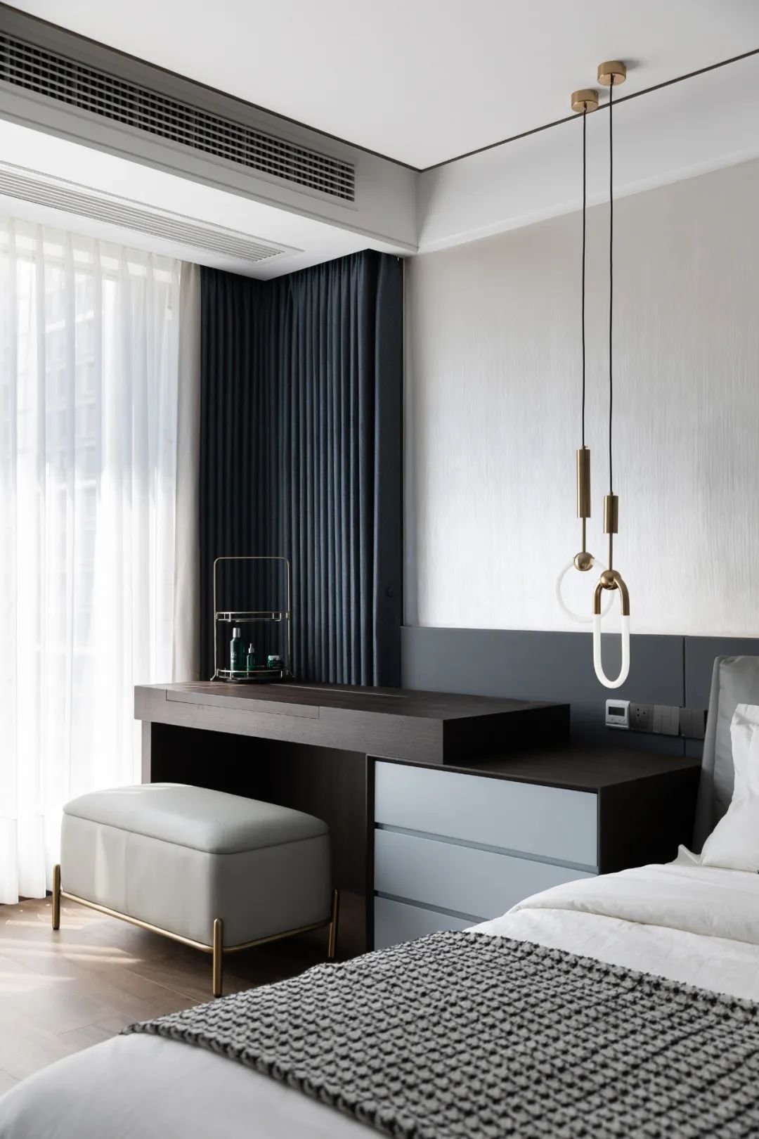 山水国际 · 现代轻奢的宁静家居空间丨中国杭州丨品冠设计-27