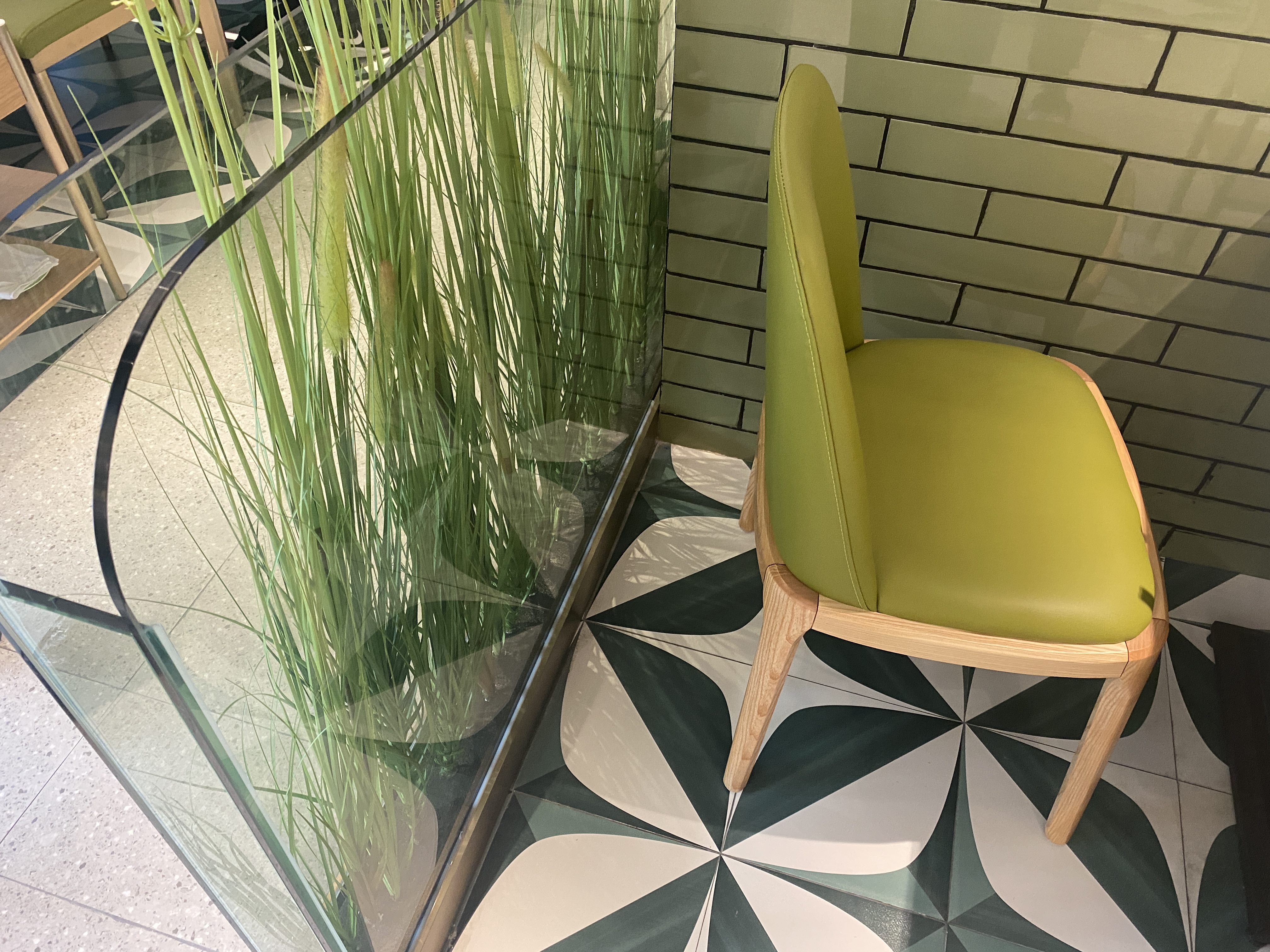 GUGU 猪肚鸡广式火锅啫啫煲餐饮空间全案设计丨中国深圳丨品深餐饮设计-32