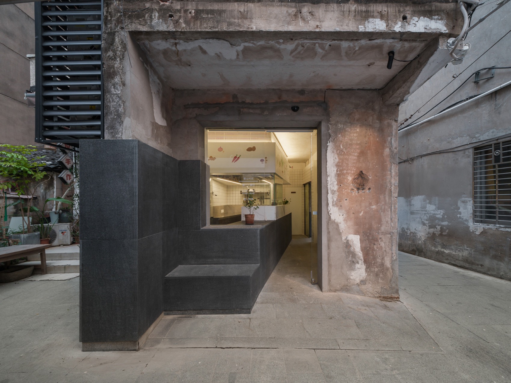 温州菜场的岔路小径 咖喱咖喱+仨井酒吧丨中国温州丨氹边建筑工作室-16