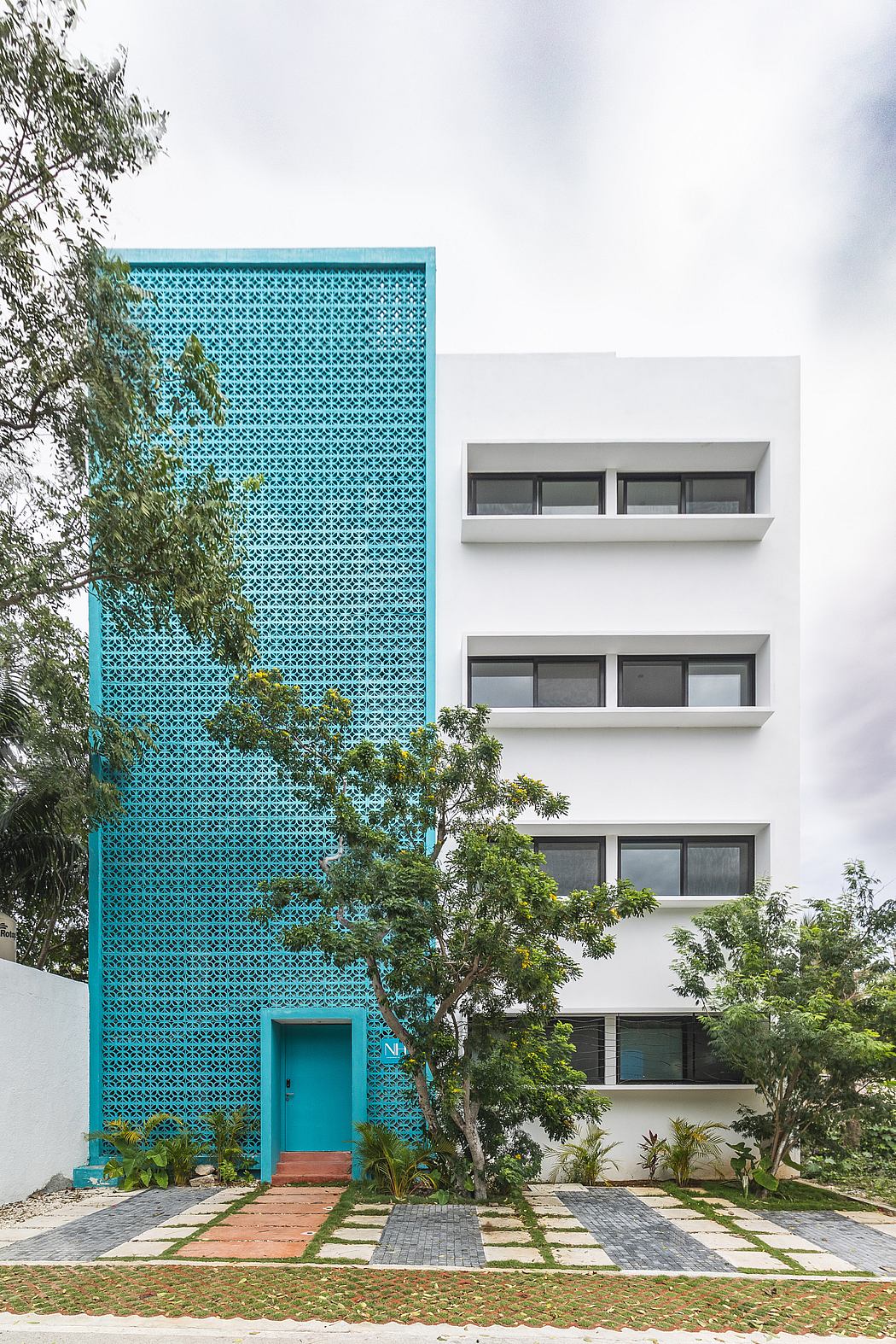 墨西哥蓝色卡门公寓丨Metro Arquitectos-1