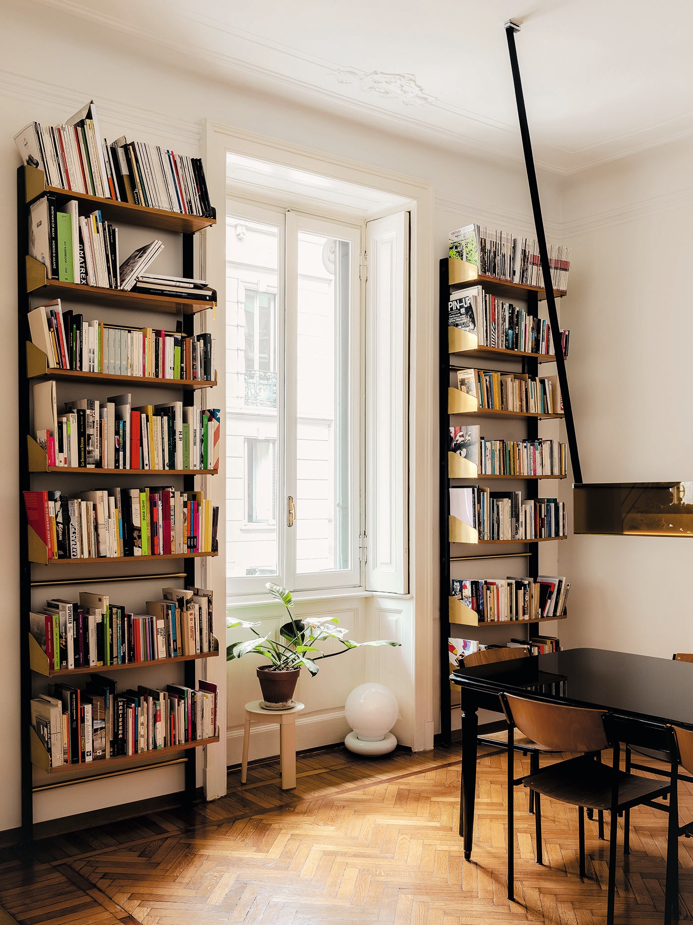 色彩斑斓的复古米兰公寓 | 设计师 Valentina Ciuffi 的创意之家-10