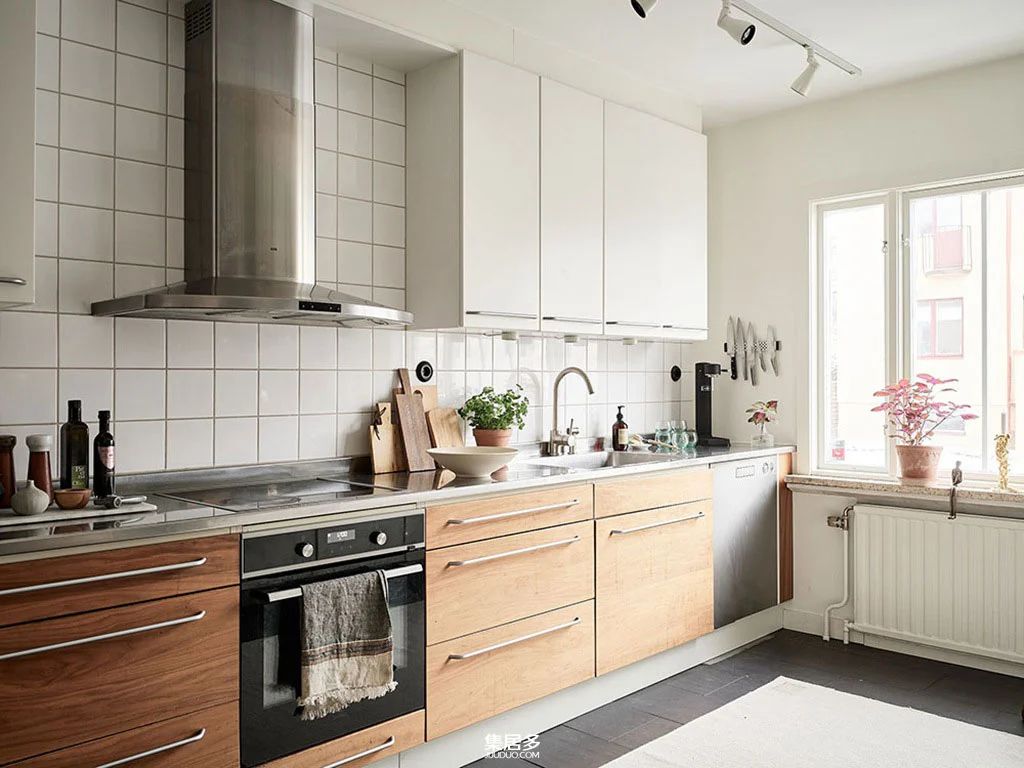 瑞典经典联排别墅内宜人的时尚冬季内饰-16