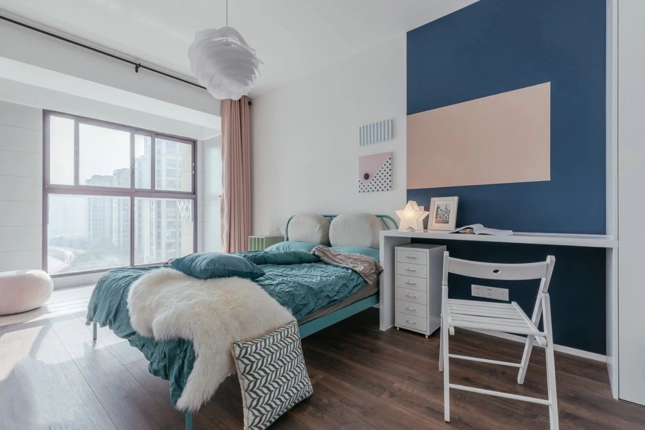 充满极简风的居住空间-16