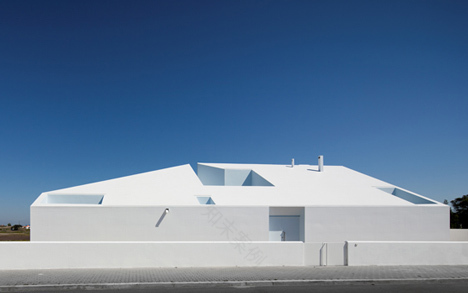 House in Possanco by ARX Portugal and Stefano Riva | Dezeen-2