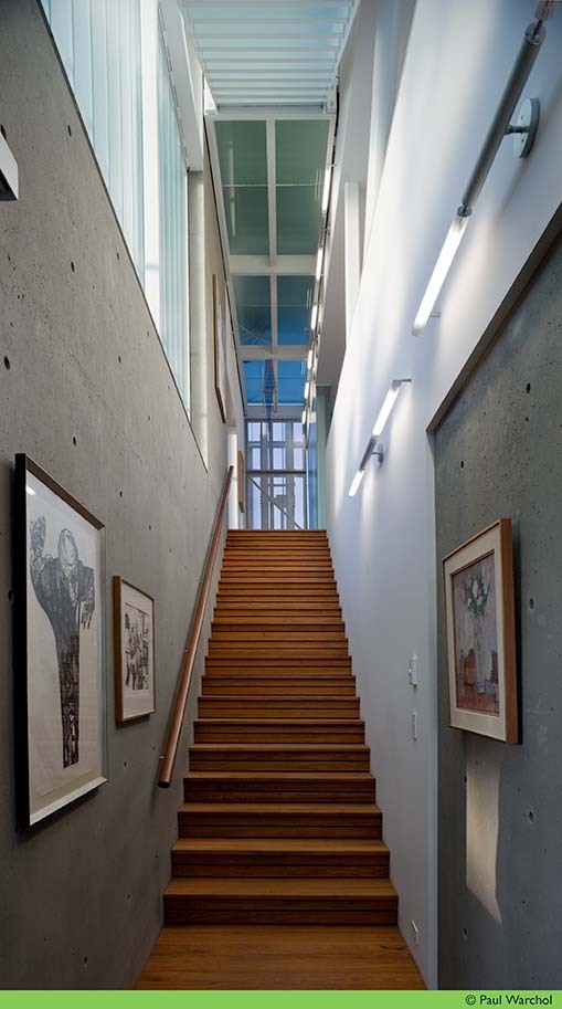 漂浮在海面上的钢构私宅-32