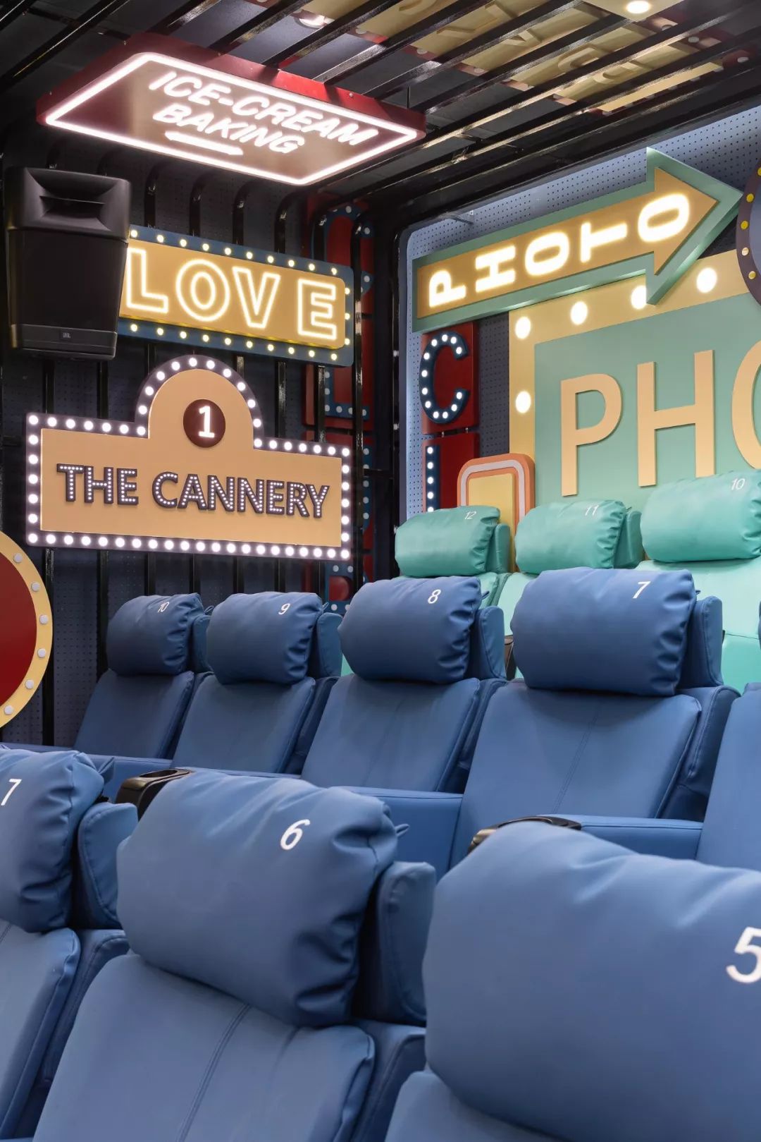 影院空间设计新趋势 | 打破传统，打造沉浸式观影体验-82