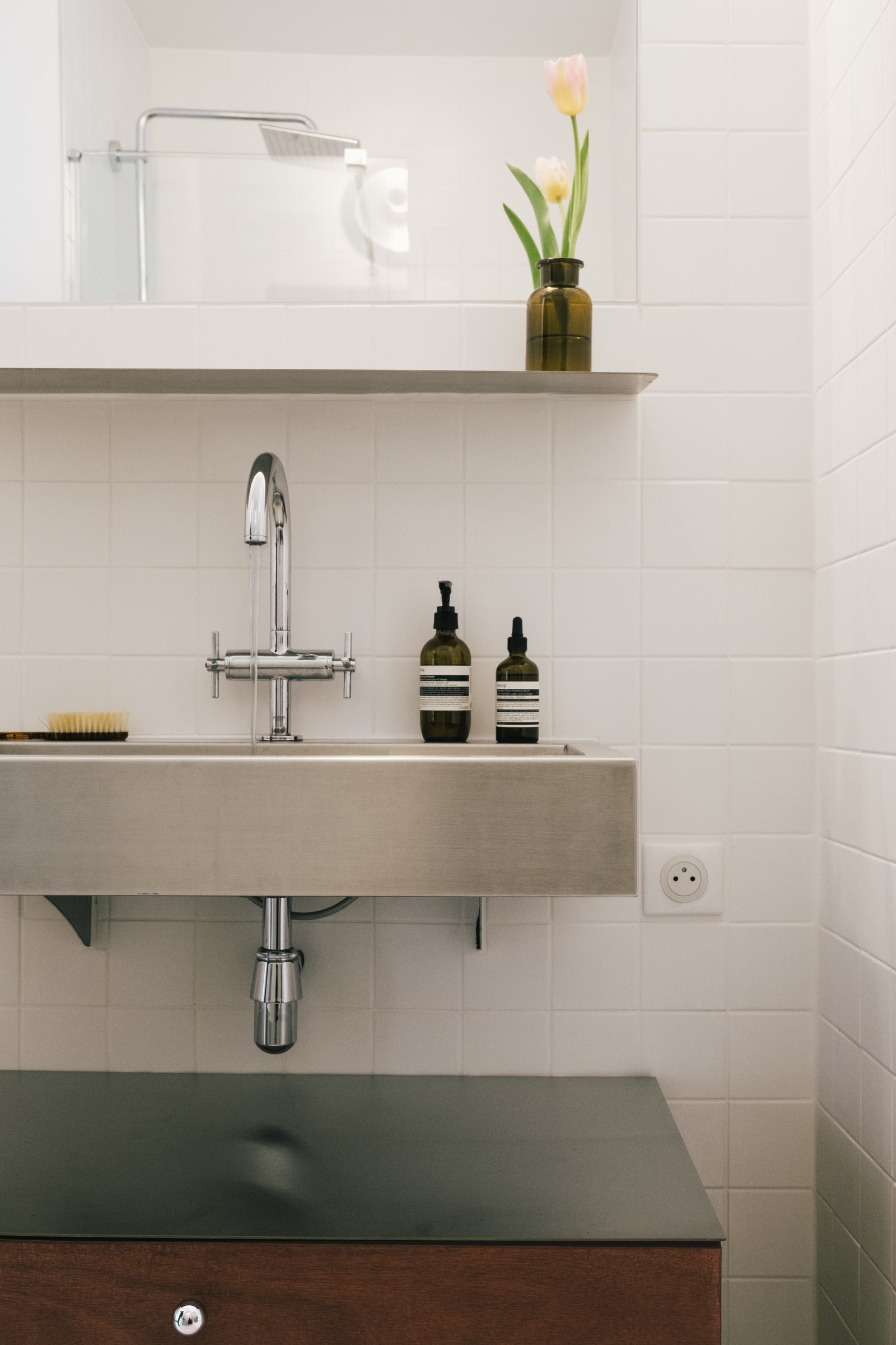 巴黎蒙马特优雅公寓的现代化改造-28