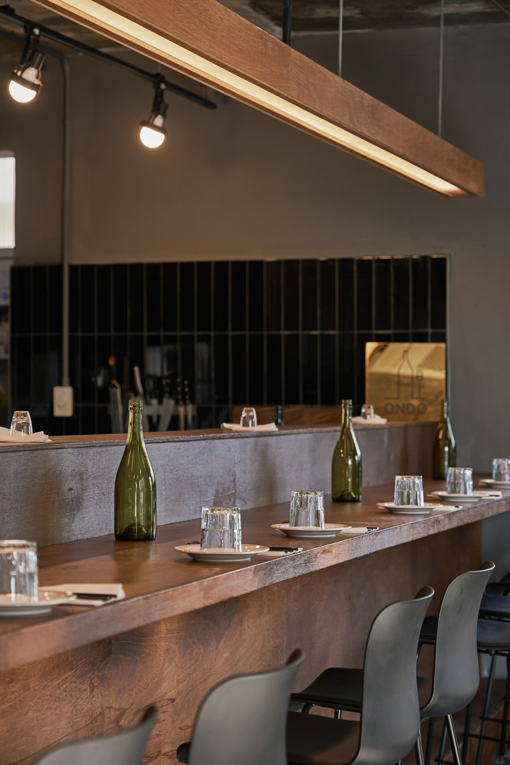 22 平米餐厅的极简设计魅力-17