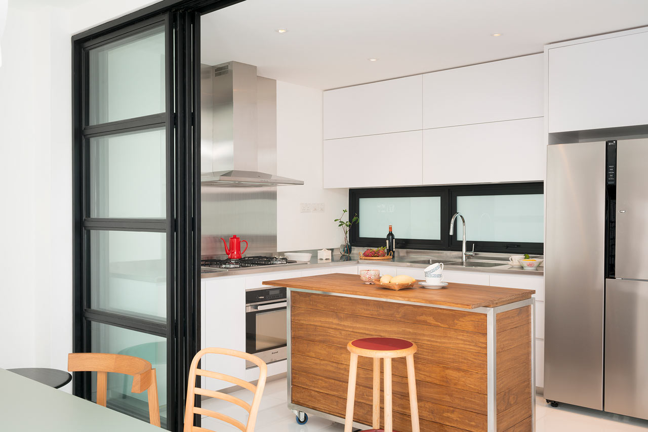 新加坡破旧框架屋变身为现代绿意住宅-20