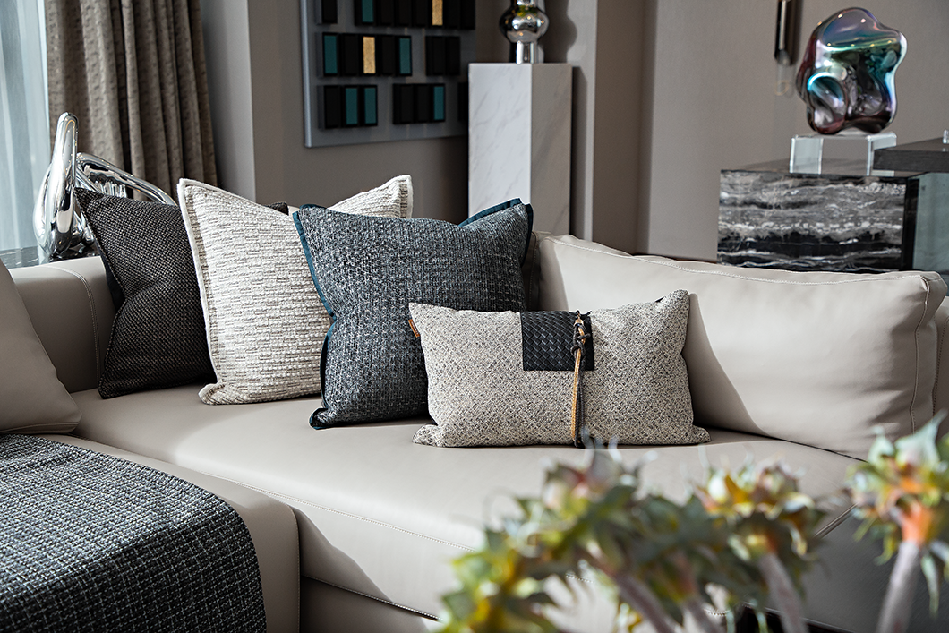 雕塑艺术与光影的奢华平层设计-11