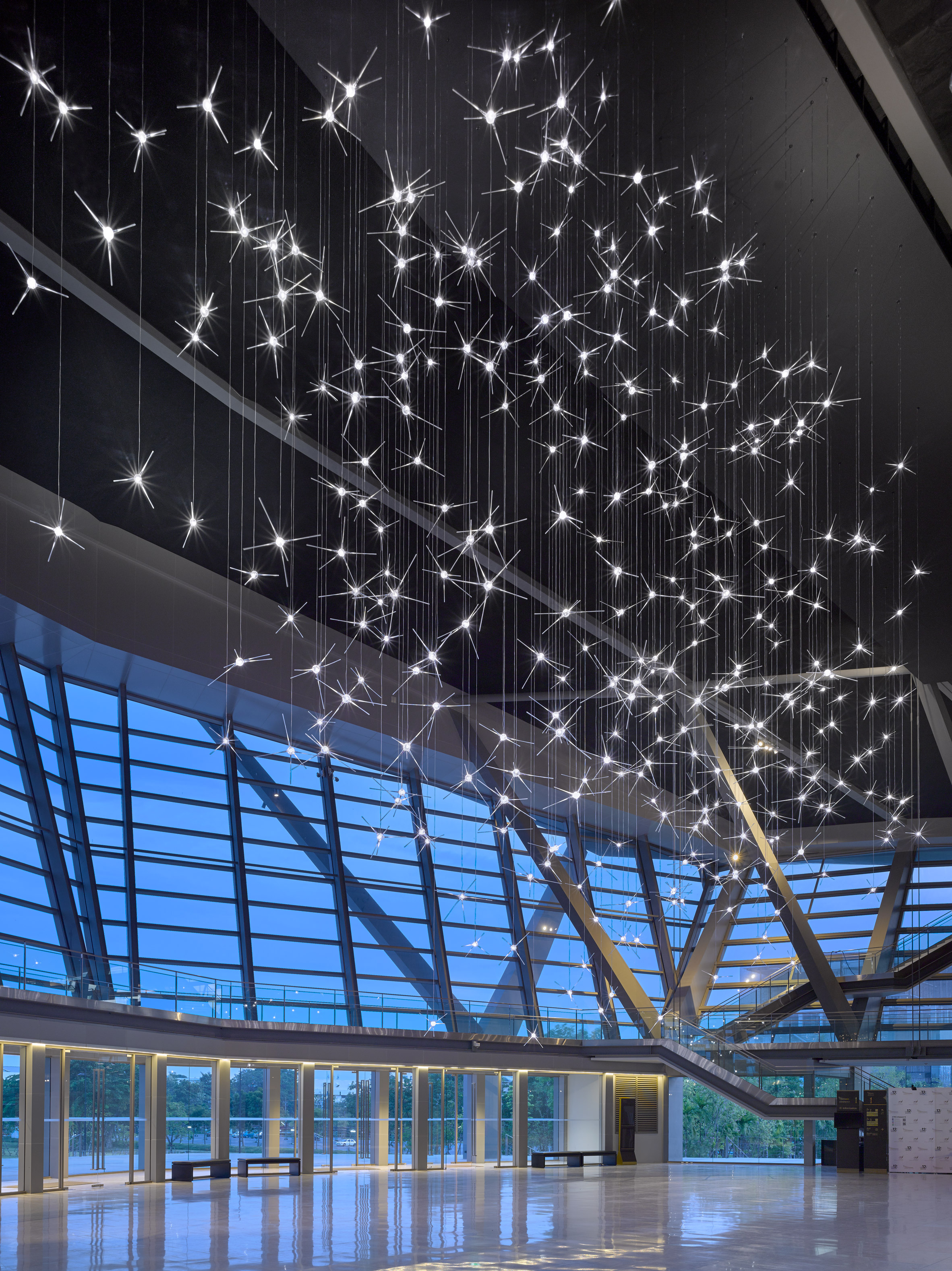 捷克 Lasvit 打造音乐感应玻璃雕塑-6