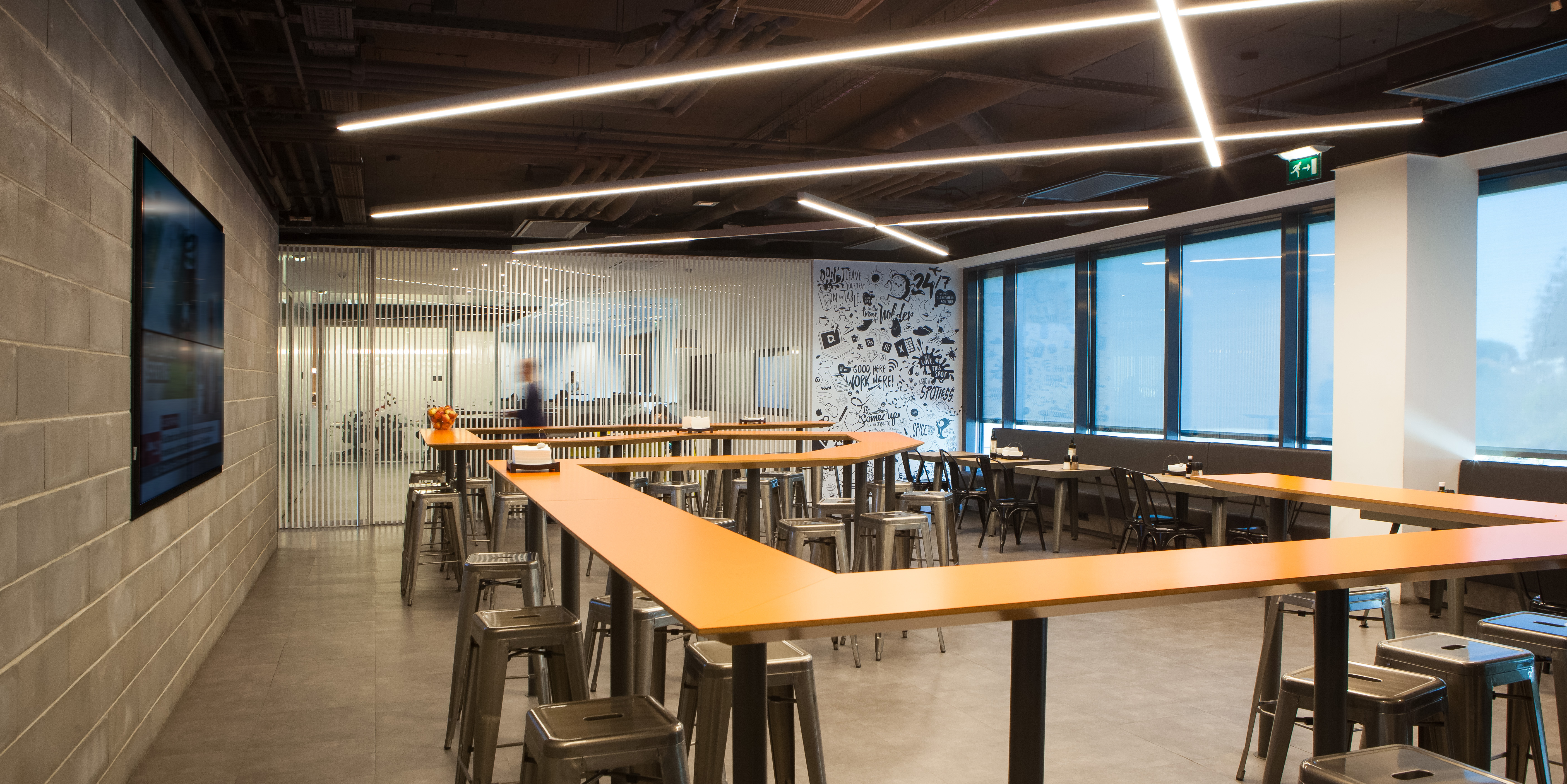 创新科技风，打造高效灵活的办公环境-18