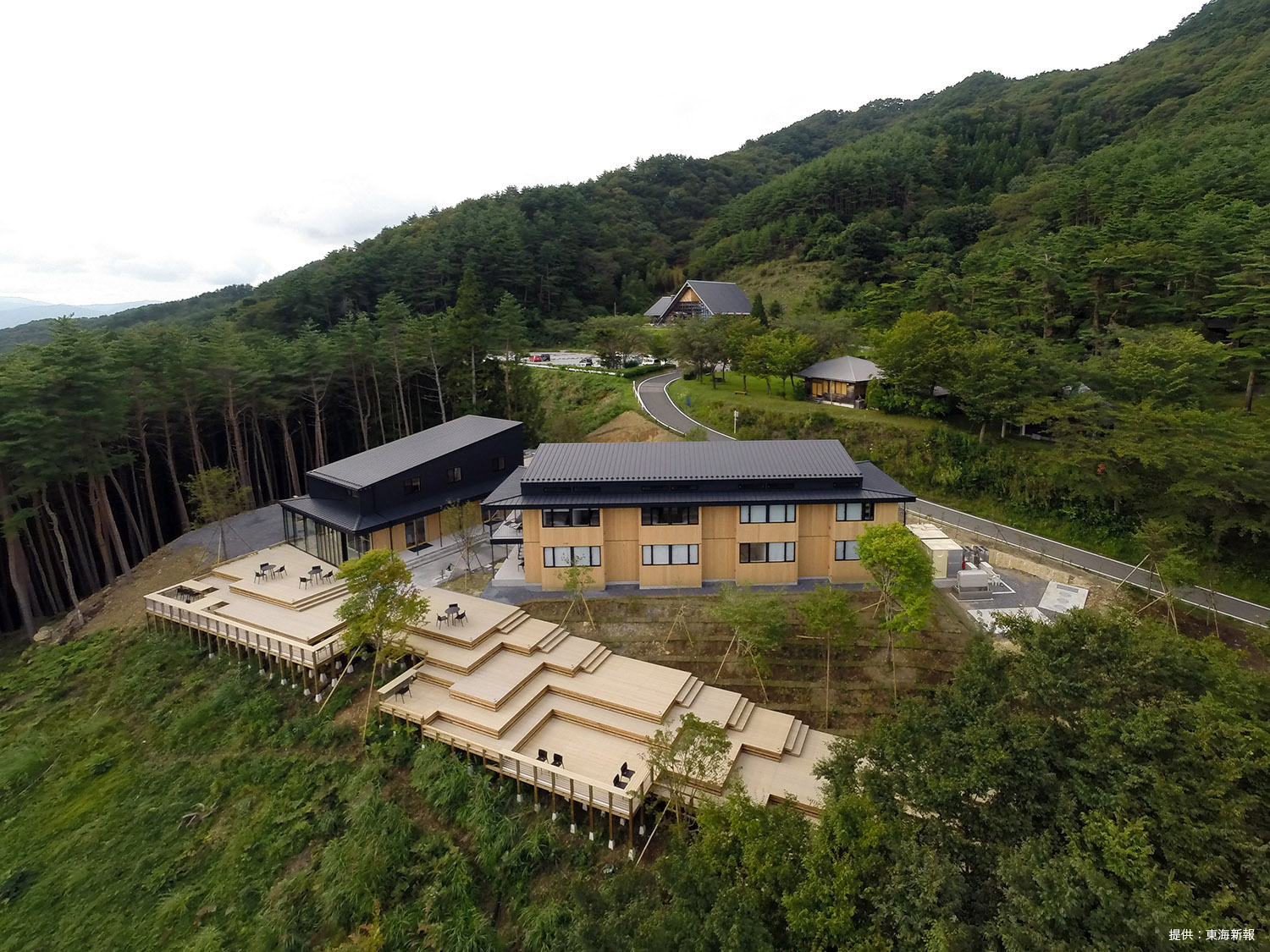 箱根山半山腰的漂浮甲板·陸前高田市民公园丨日本岩手-20