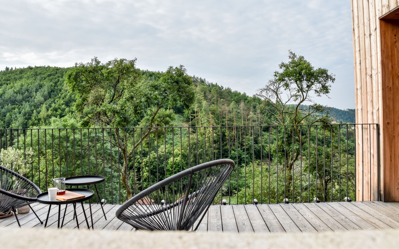 绿色和谐的坡地住宅花园设计丨捷克丨Tomáš Beránek-9