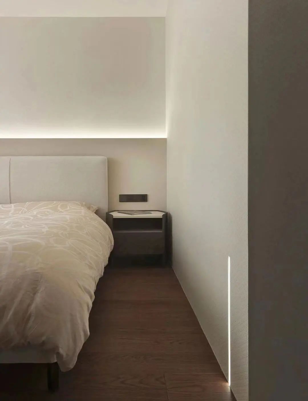 台中 132㎡灰棕色调住宅丨中国台中丨分子设计工作室-24