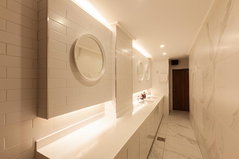 首尔 58 平米海景专卖店，极简奢华空间设计-24