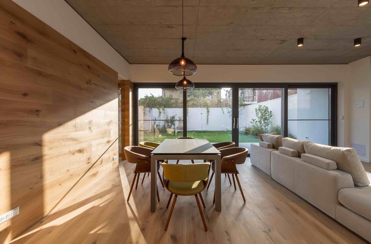 罗马尼亚四口之家，绿色环保与自然共生-30