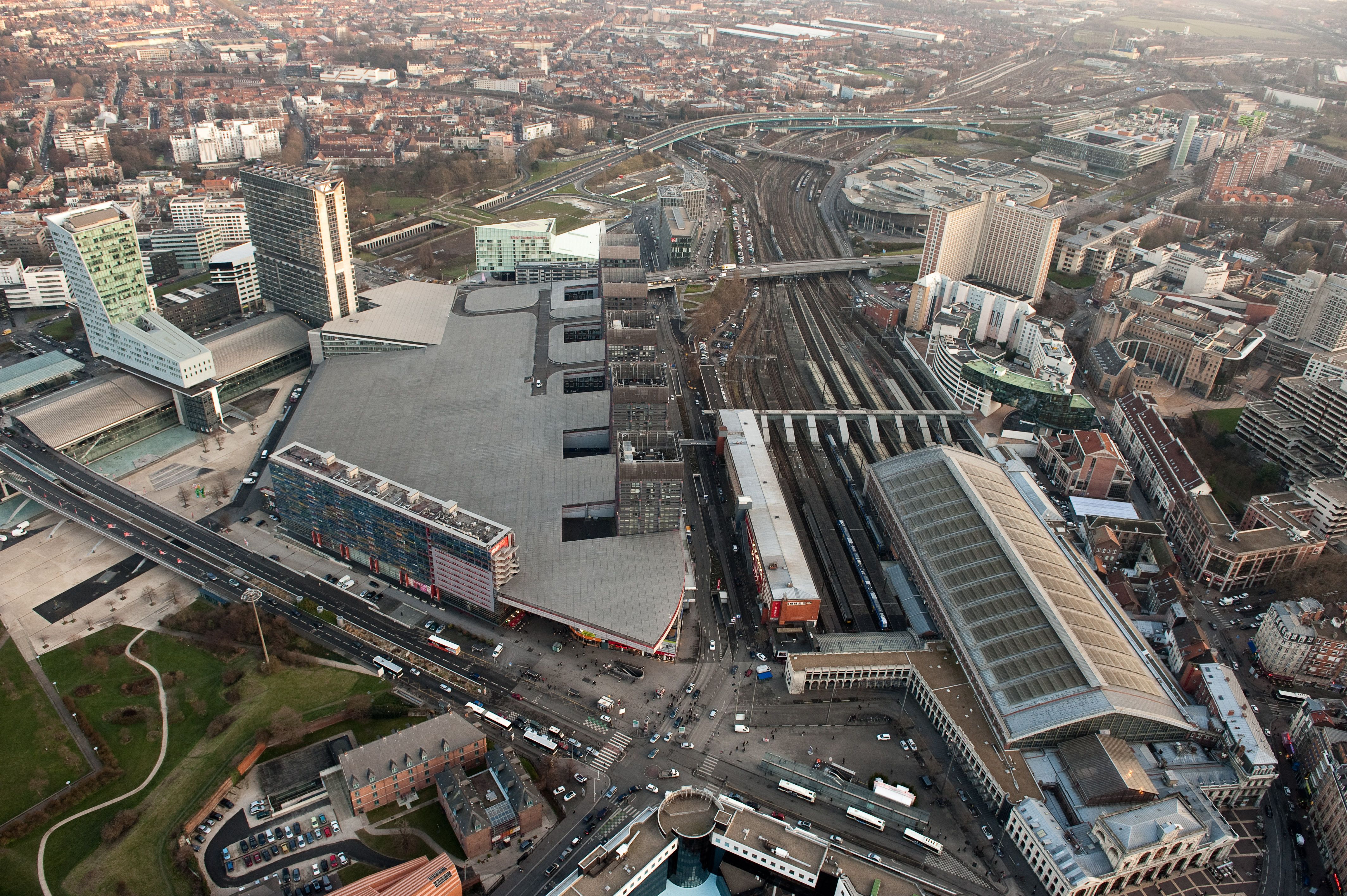 欧亚列车站 · OMA 打造法国里尔城市更新典范-7