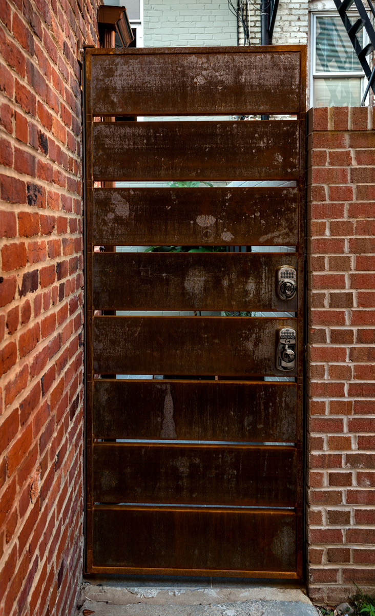 《巷盔甲》——私密室外空间设计-17