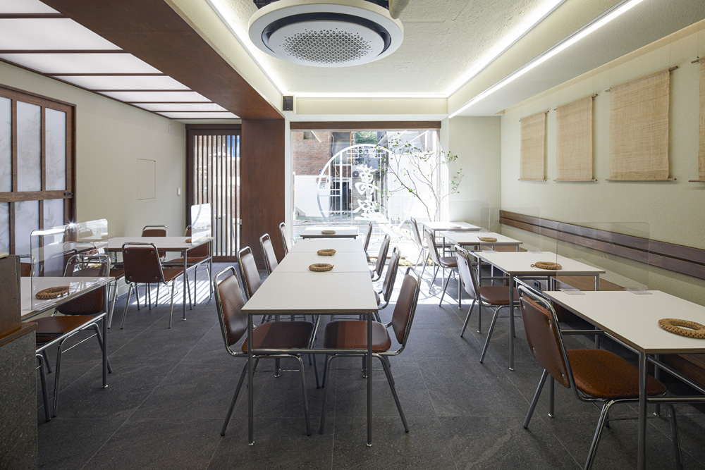 东方韵味 | 15 平米小空间的精致内饰设计-4