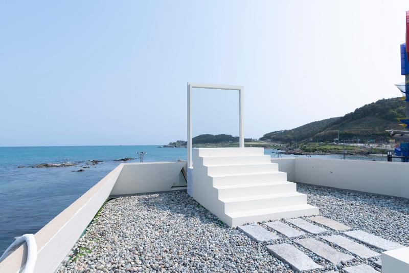 64 平海洋景致咖啡厅，打造多样化氛围空间-3