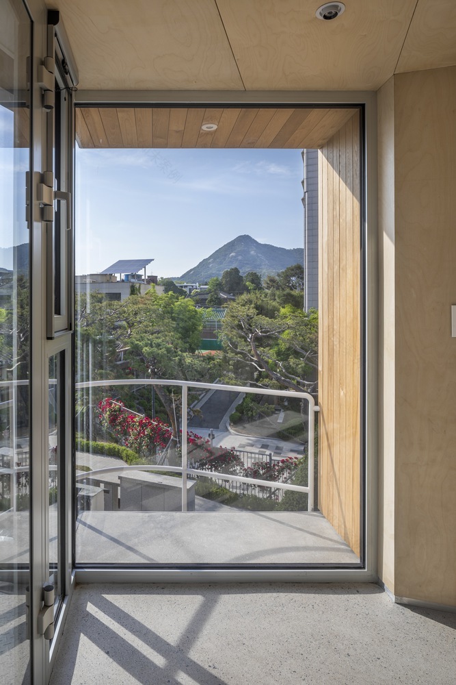 韩式小屋变身城市迷宫丨韩国-20