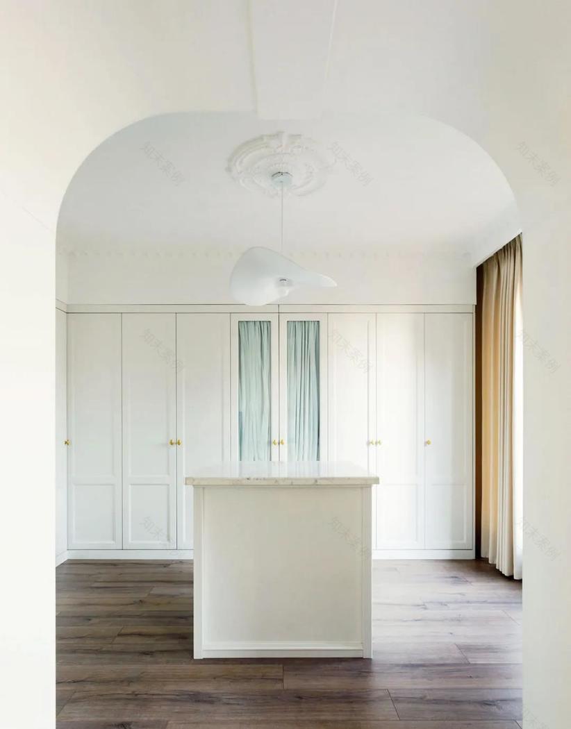 法式旋转楼梯公寓-52