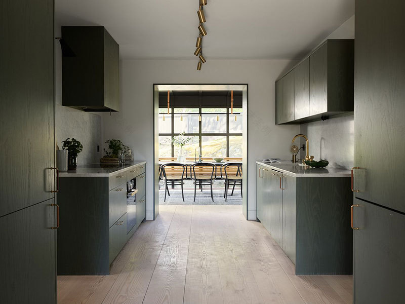 瑞典绿意盎然的前教堂住宅-10