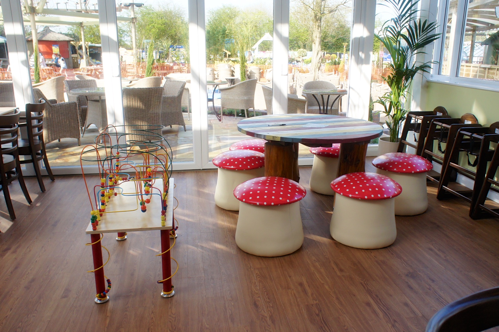 创新餐饮体验 | Planters Garden Centre 的“餐桌追踪”系统-39