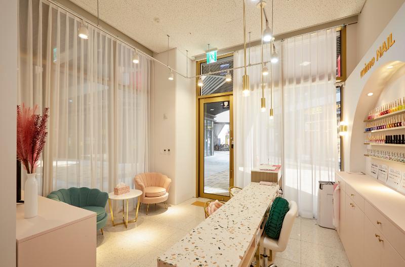 现代简约，十平米打造温馨美容小店-6